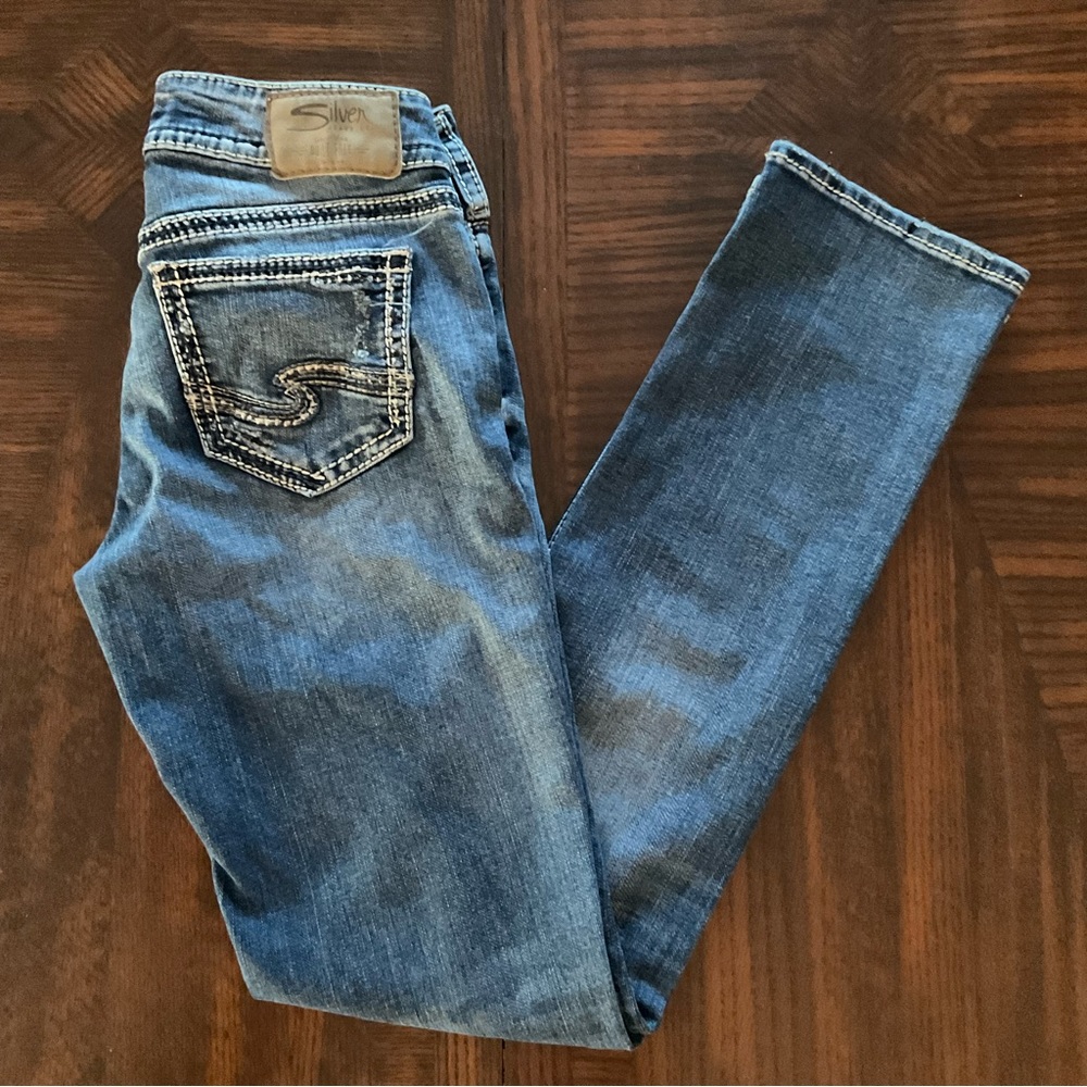 Silver Suki Distressed Straight Jeans, Size 26